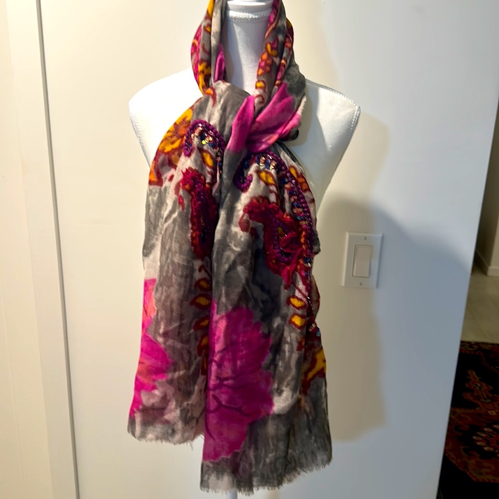 Passigatti scarf and sarong in wool and silk purchased in Venice Italy 💝